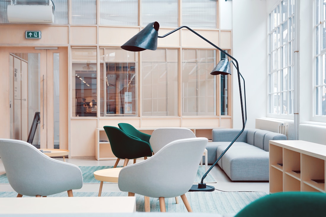 How Remote Workers Should Compare Time Zones Before Moving